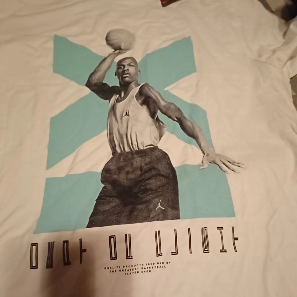 Air Jordan Retro T Shirt Brand New with Tags - Picture 2 of 4